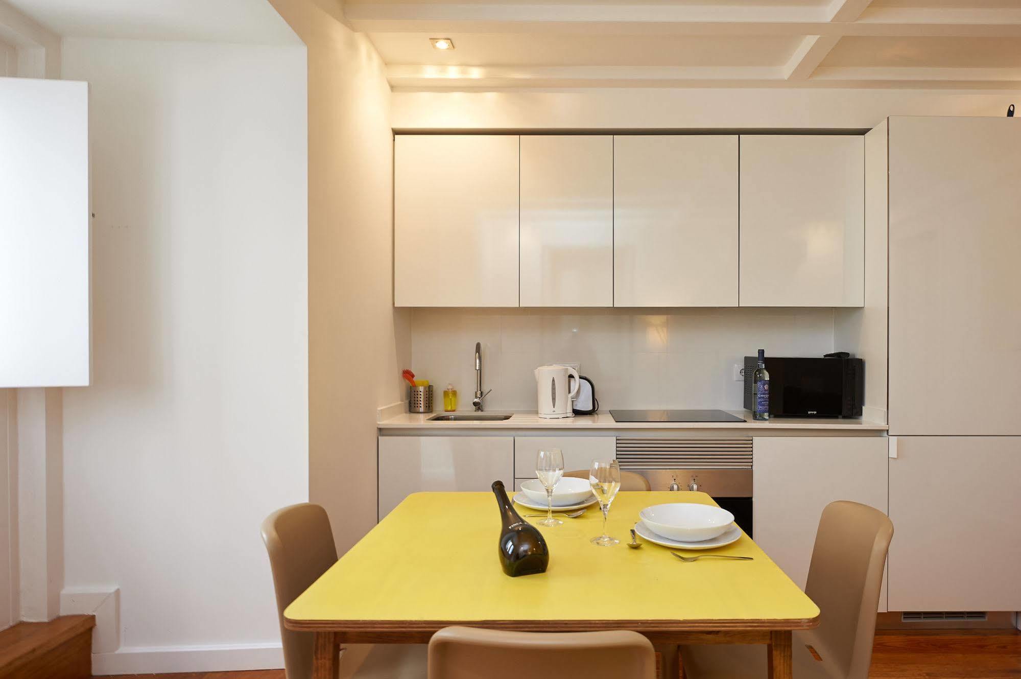 Hello Lisbon Alfama River Apartments Екстериор снимка
