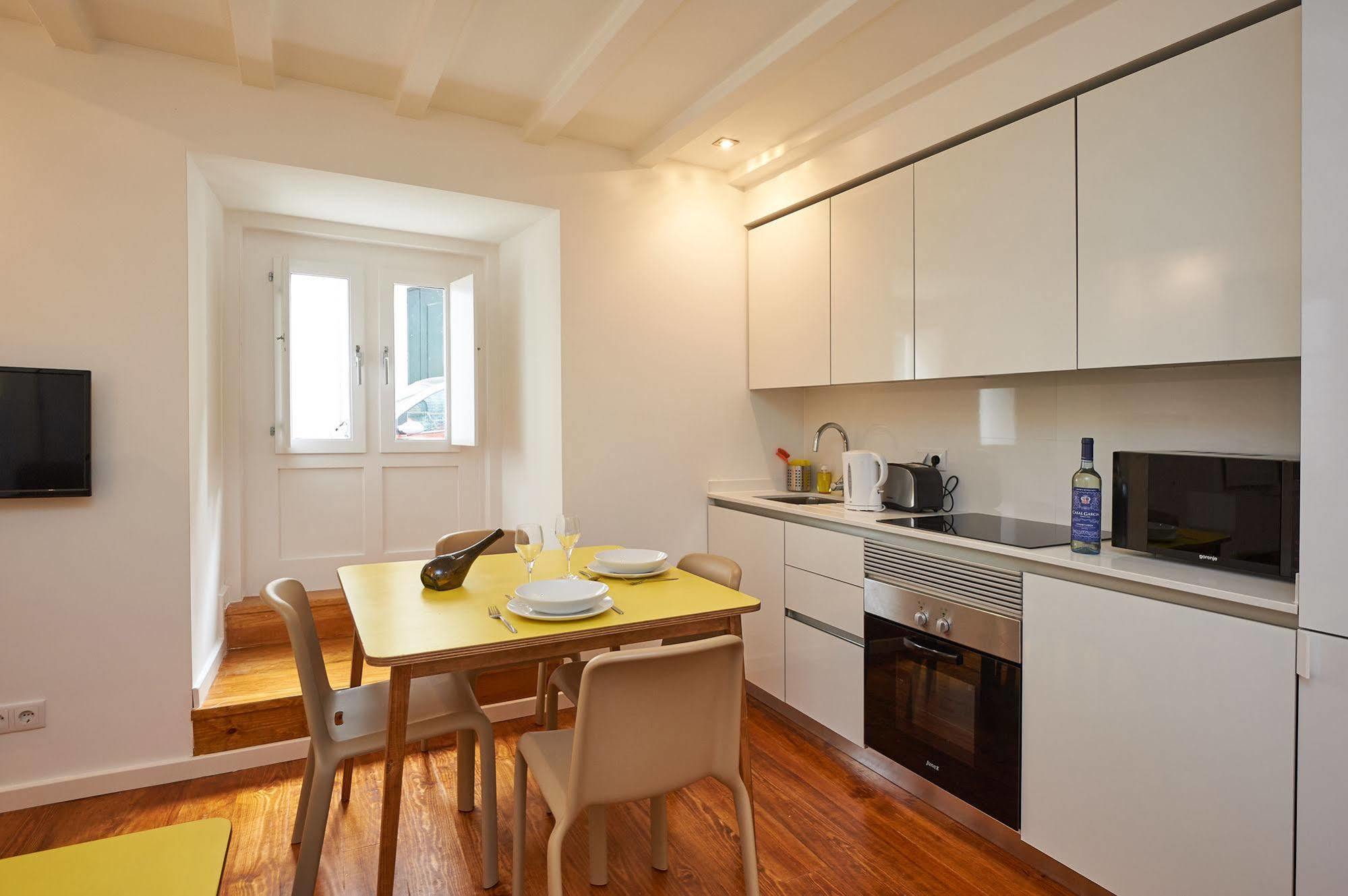 Hello Lisbon Alfama River Apartments Екстериор снимка